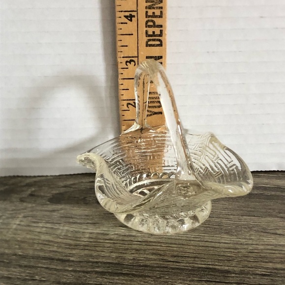 Vtg Miniature Basketweave Glass Basket - Picture 13 of 14